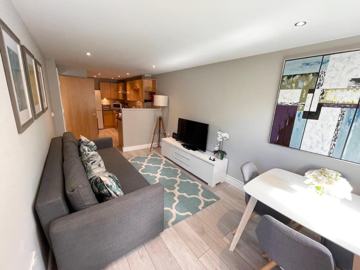 Urban Living'S - The Wesley Beautiful City Centre Apartment With Balcony Oxford Exterior foto